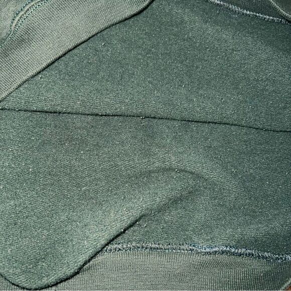 Vintage Embroidered Hunters Sweatshirt Medium Green Duck Buck Beer Bag Tag Brag - Picture 9 of 10